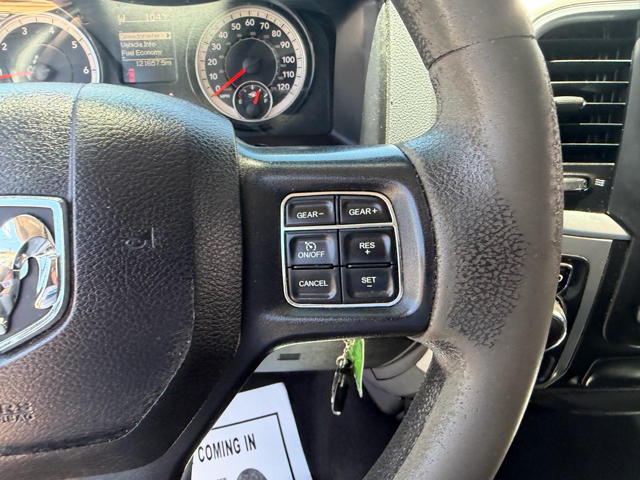RAM 1500 SLT Quad Cab 2WD 2017