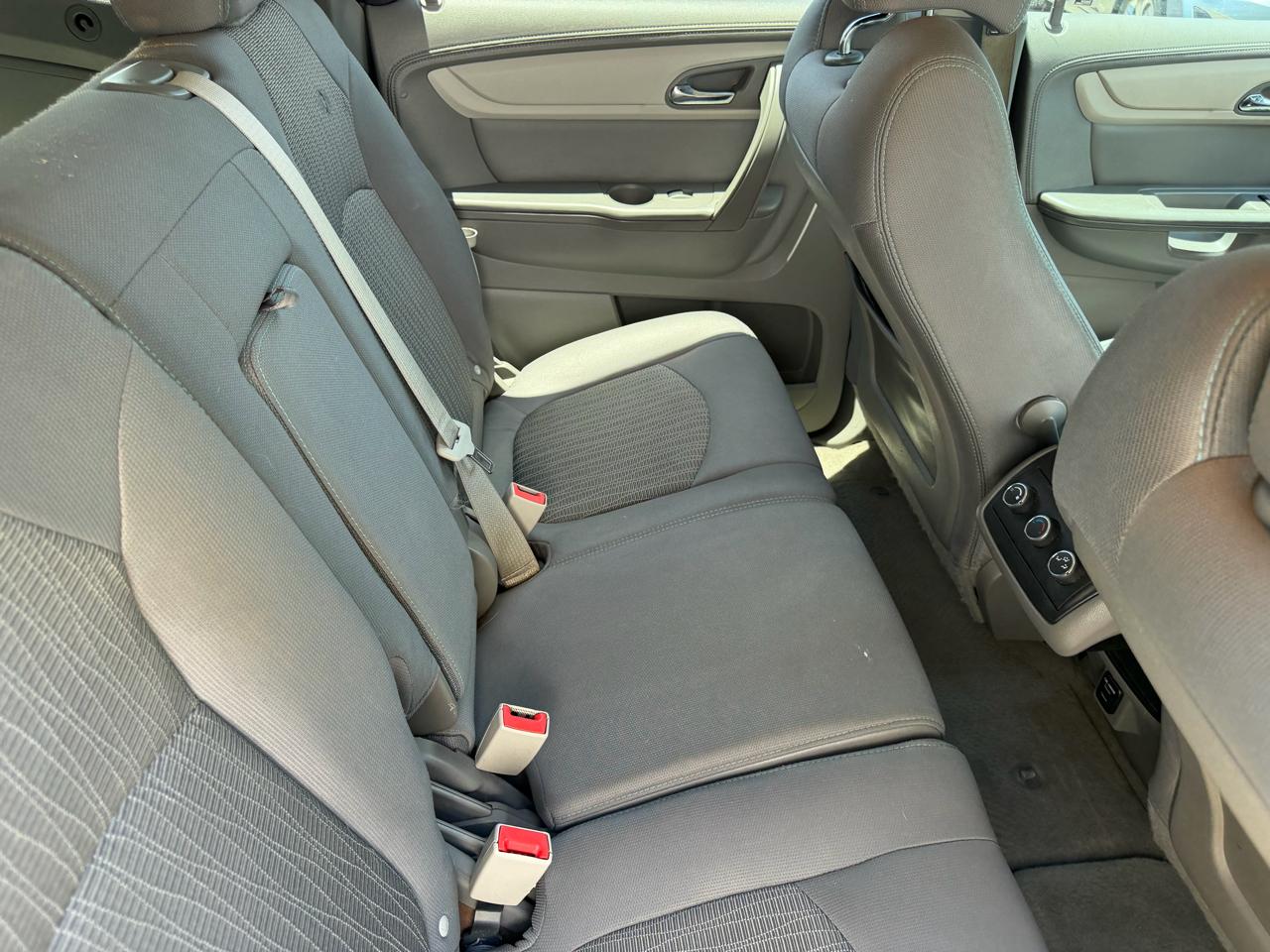 Chevrolet Traverse LS FWD w/PDC 2016