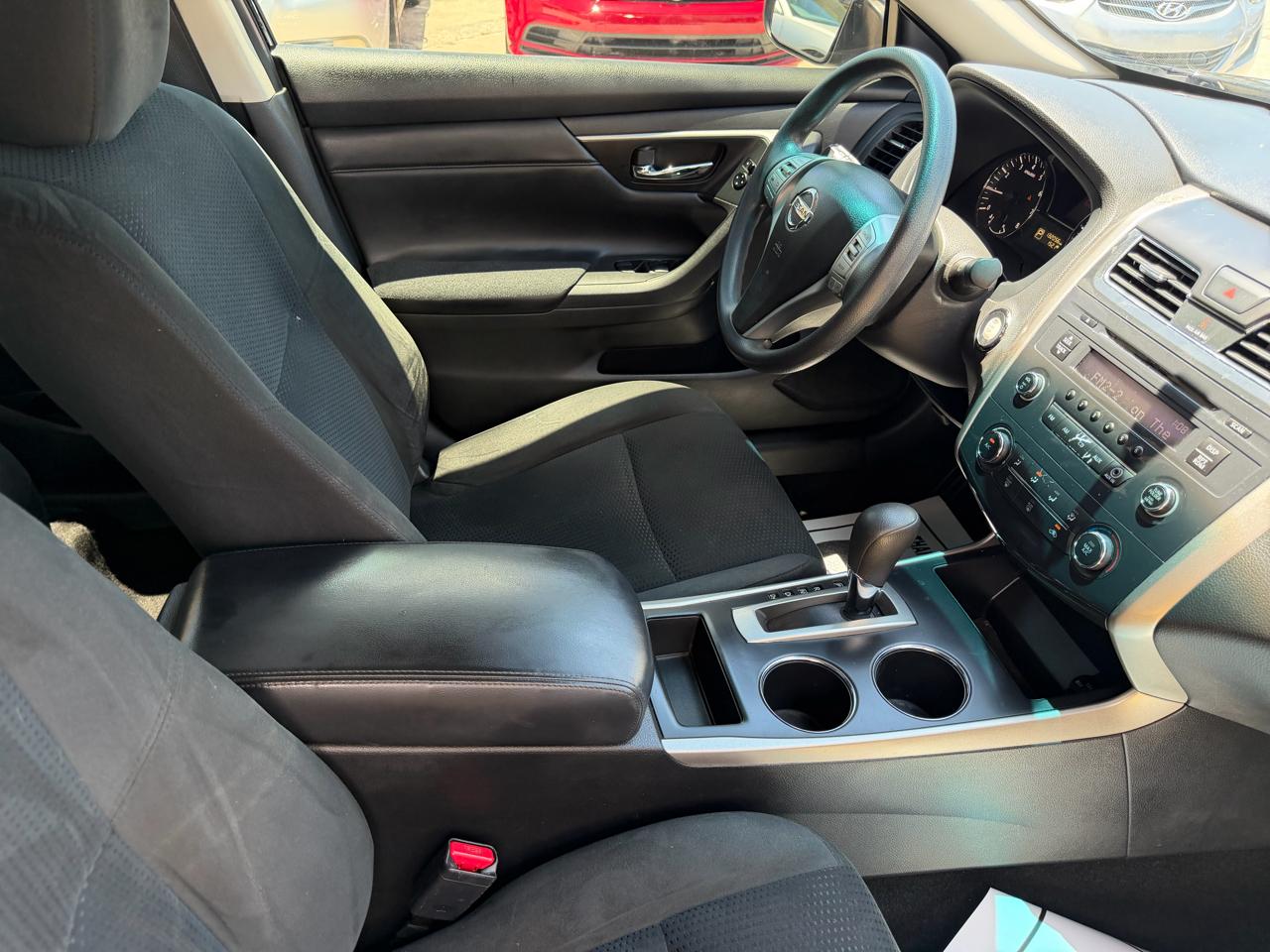 Nissan Altima 2.5 S Sedan 2015