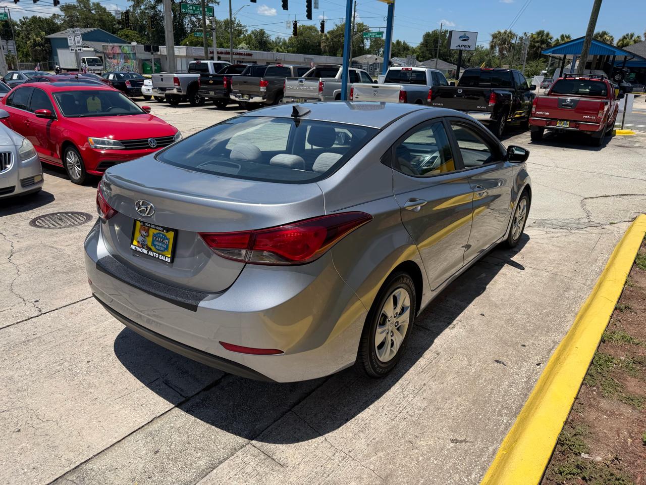 Hyundai Elantra SE 6AT 2016