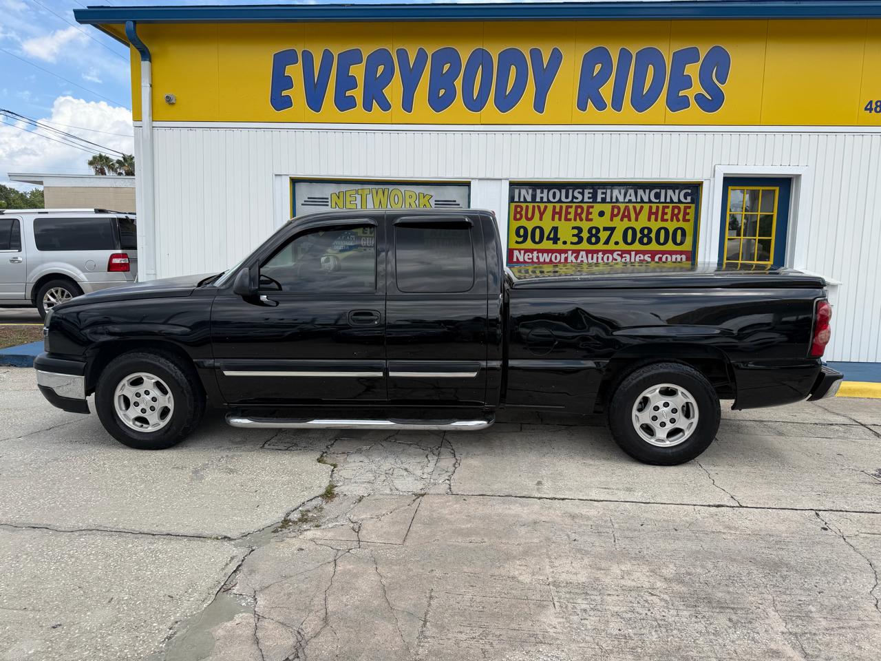 Chevrolet Silverado 1500 Work Truck Ext. Cab Short Bed 2WD 2004