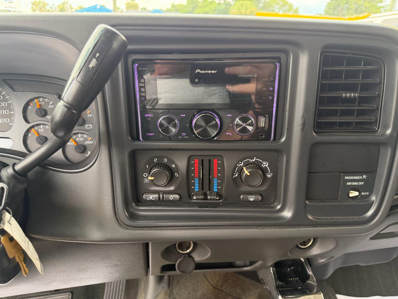Chevrolet Silverado 1500 Work Truck Ext. Cab Short Bed 2WD 2004