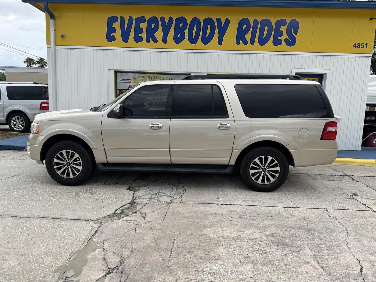 Ford Expedition EL XLT 2017