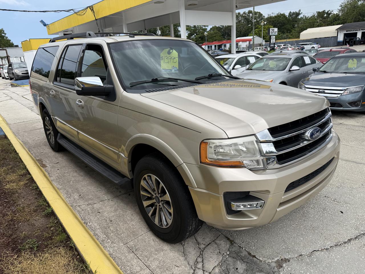 Ford Expedition EL XLT 2017