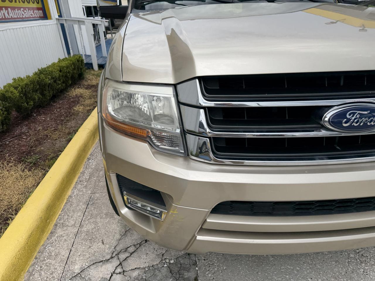 Ford Expedition EL XLT 2017
