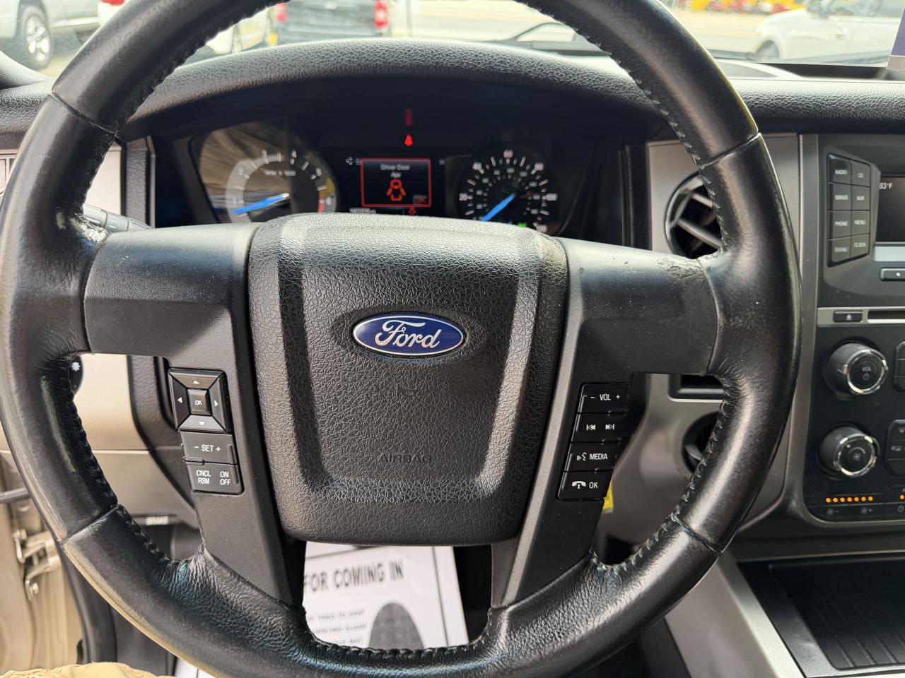 Ford Expedition EL XLT 2017