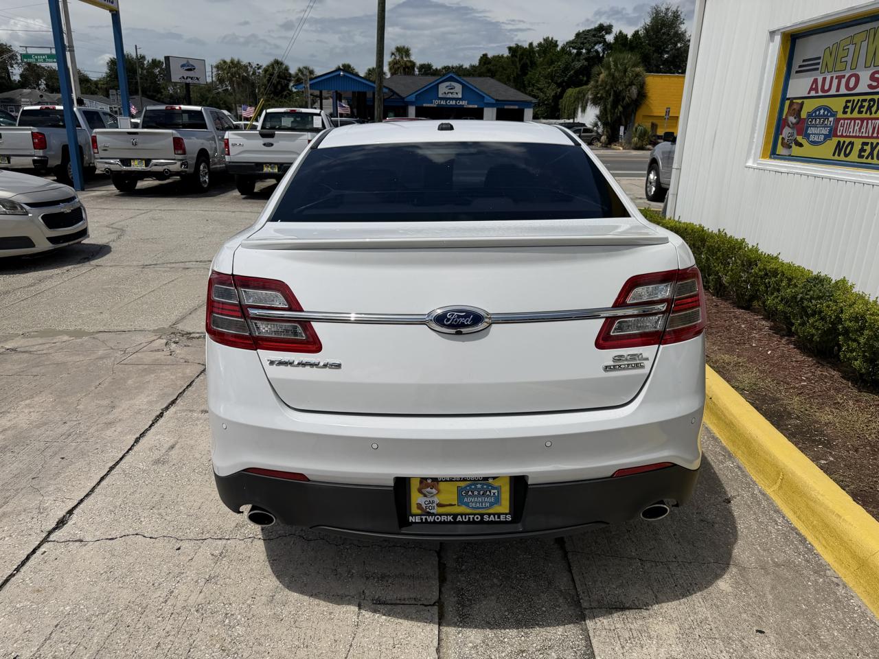 Ford Taurus SEL FWD 2014