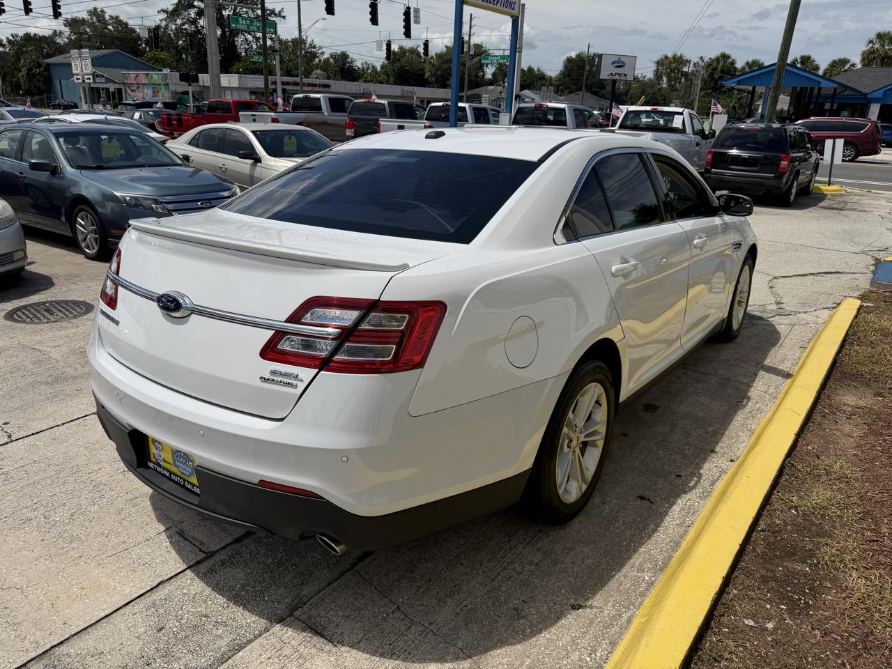 Ford Taurus SEL FWD 2014