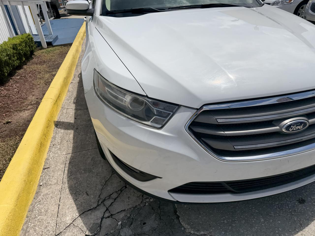 Ford Taurus SEL FWD 2014