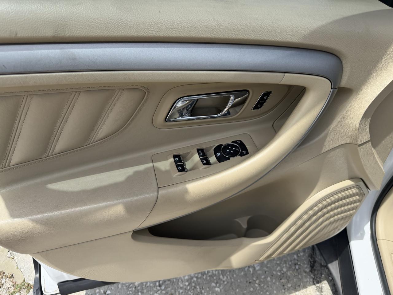 Ford Taurus SEL FWD 2014