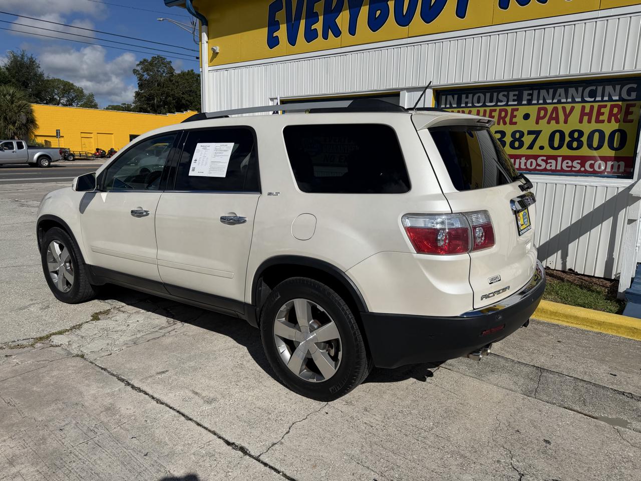 GMC Acadia photo 3