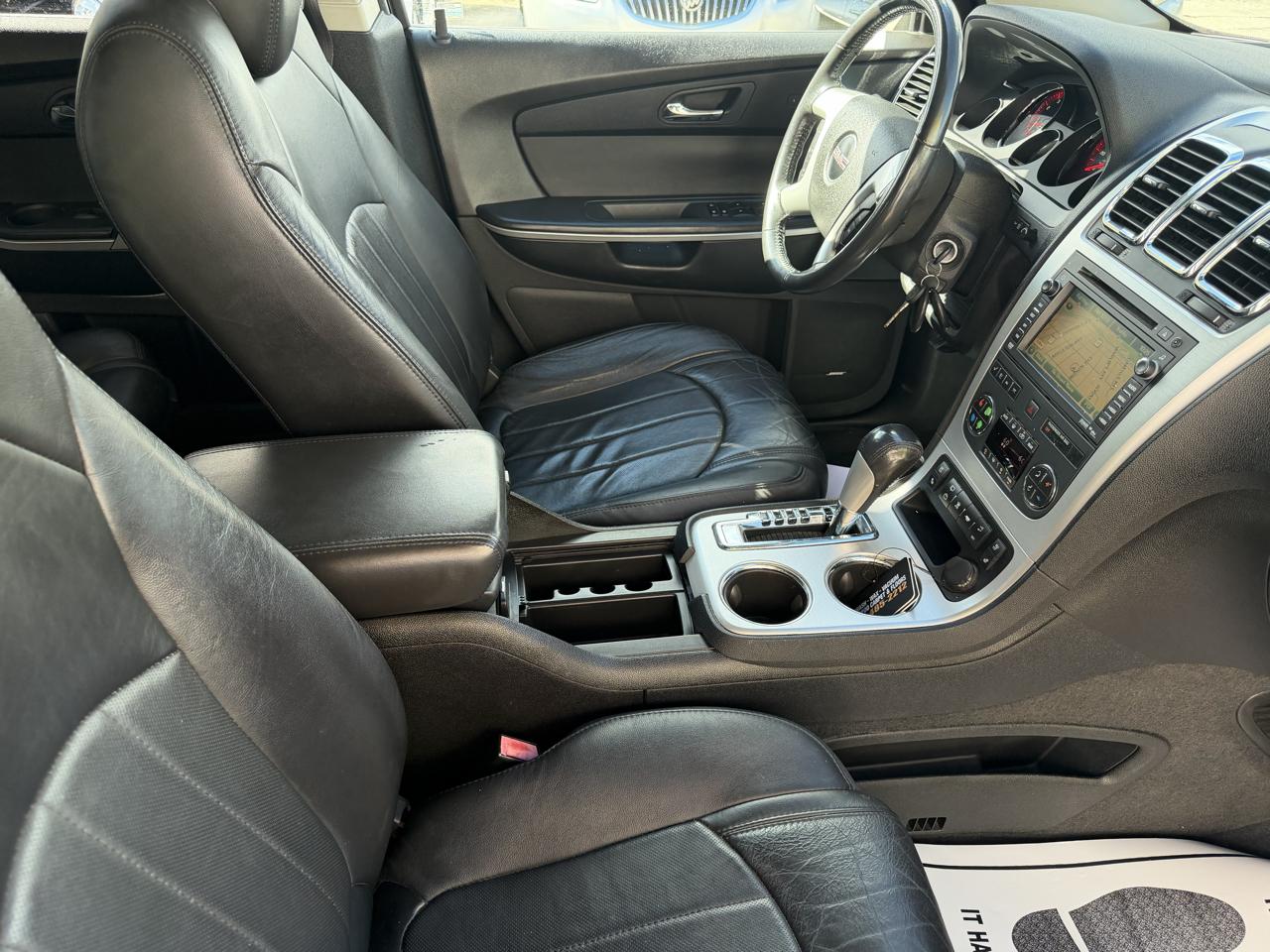 GMC Acadia photo 11