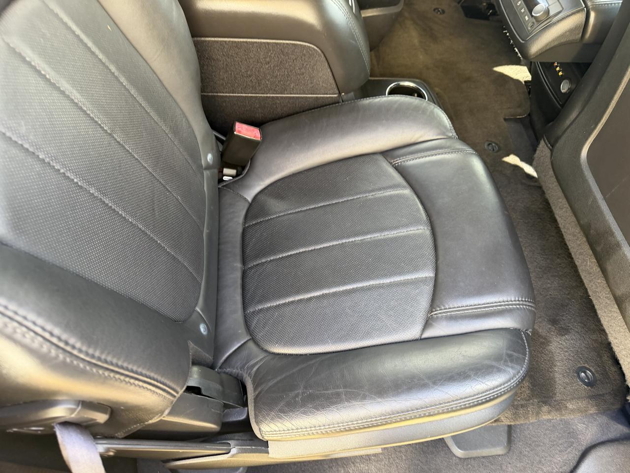 GMC Acadia photo 14