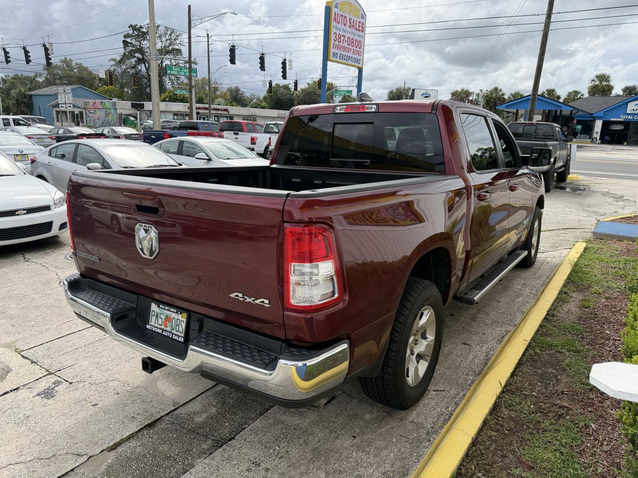 RAM 1500 Big Horn Crew Cab SWB 4WD 2022