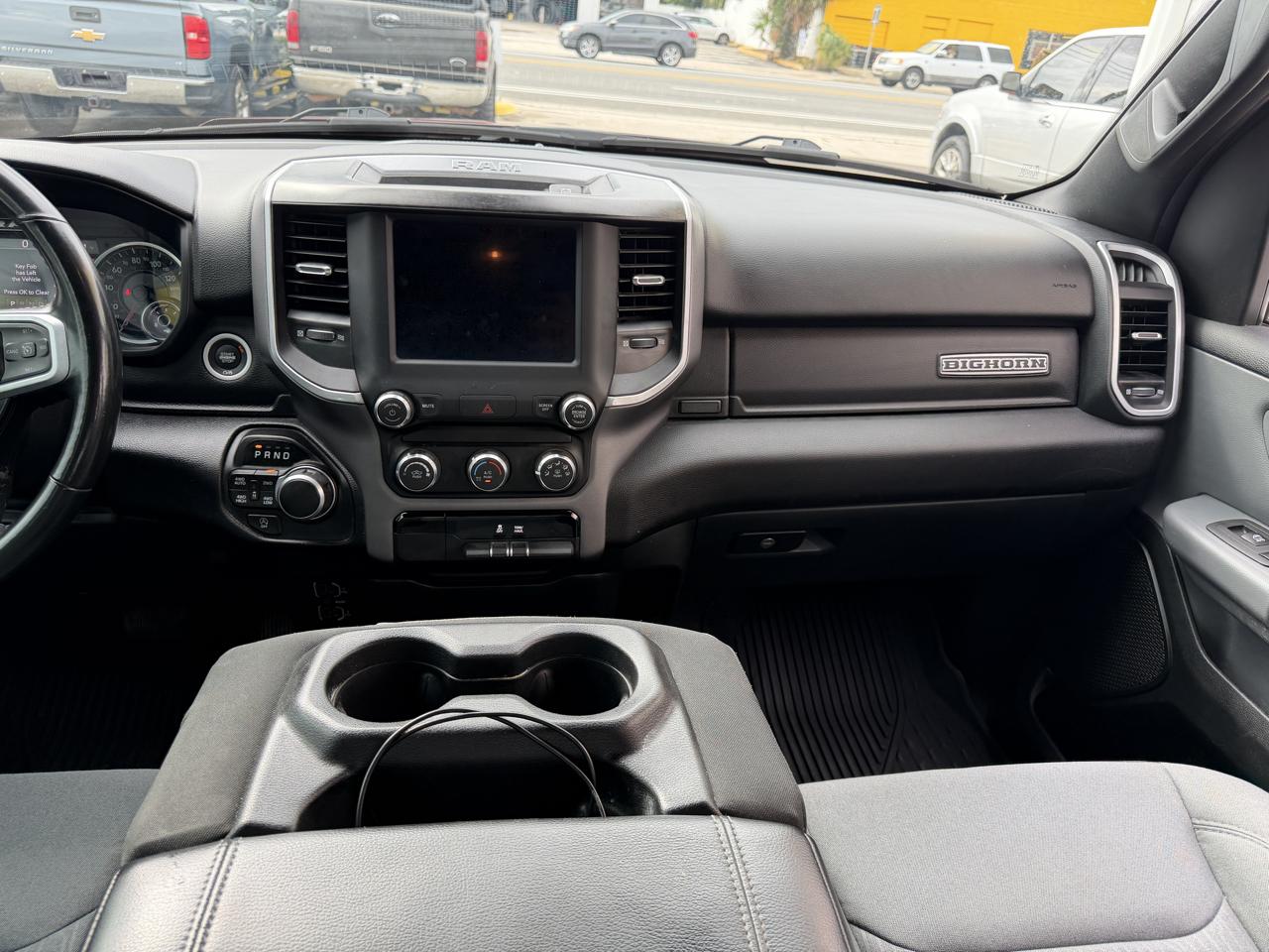 RAM 1500 Big Horn Crew Cab SWB 4WD 2022