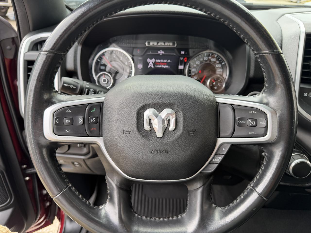 RAM 1500 Big Horn Crew Cab SWB 4WD 2022