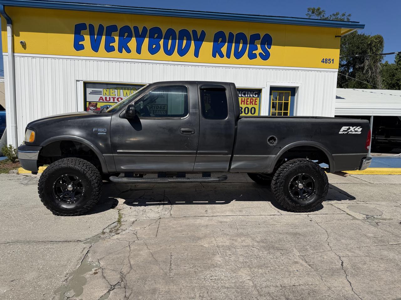 Ford F-150 Lariat SuperCab Long Bed 4WD 2002