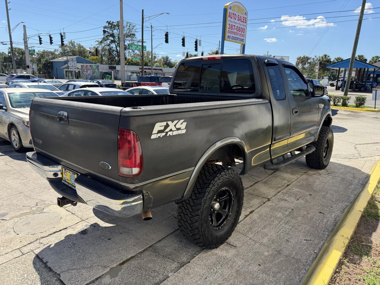 Ford F-150 Lariat SuperCab Long Bed 4WD 2002