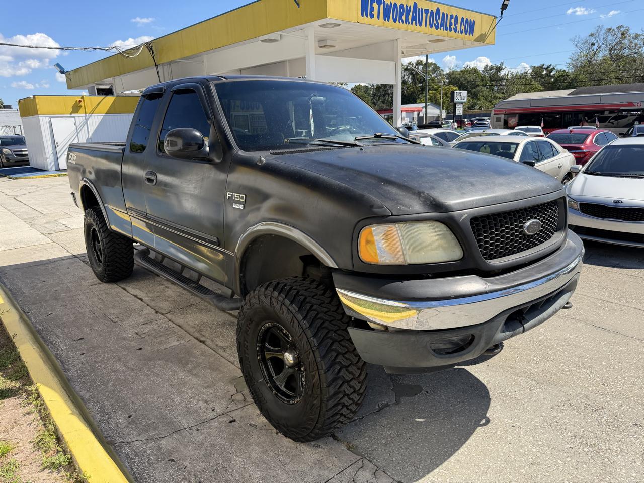 Ford F-150 Lariat SuperCab Long Bed 4WD 2002