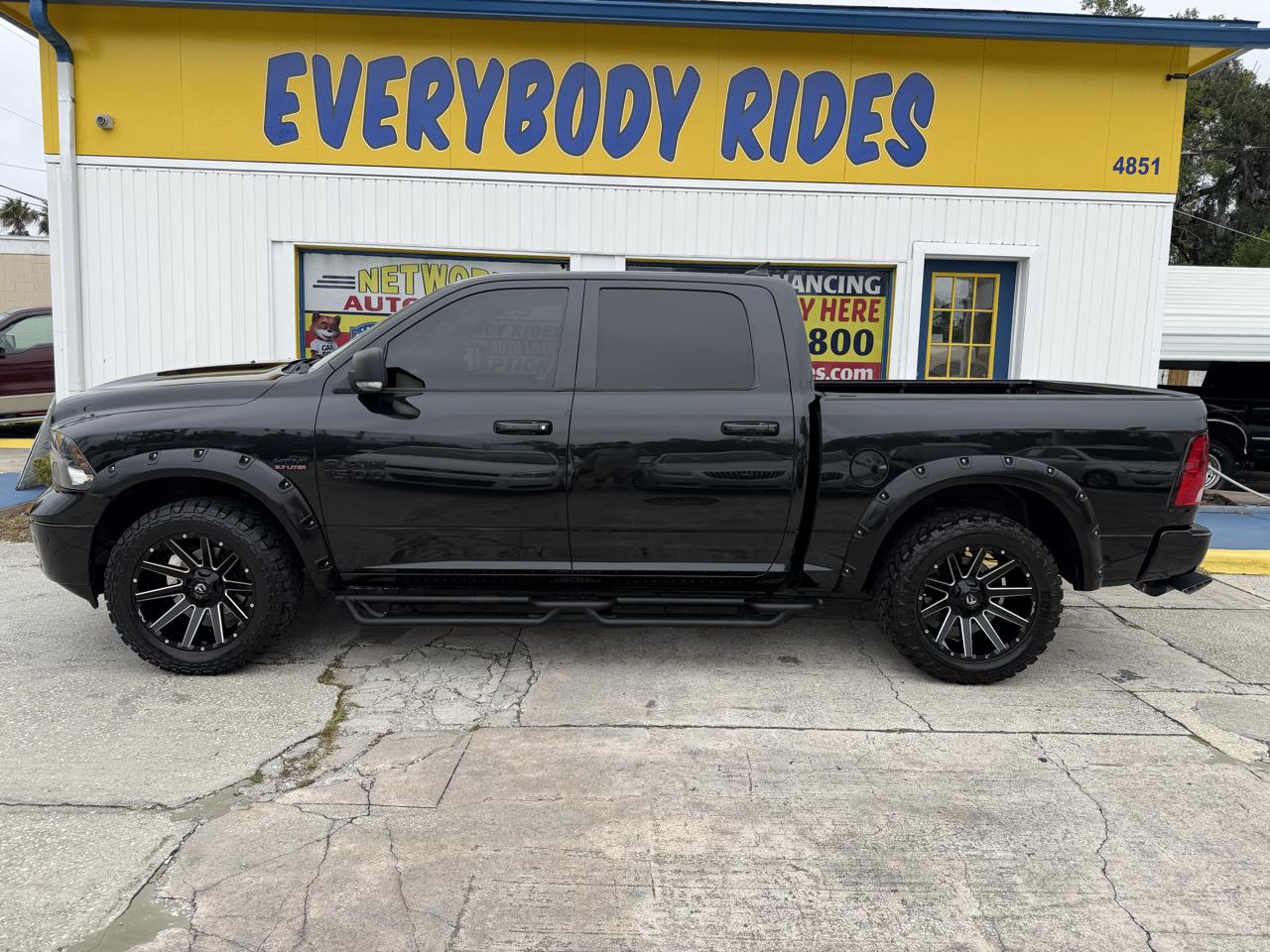 RAM 1500 SLT Crew Cab SWB 2WD 2018