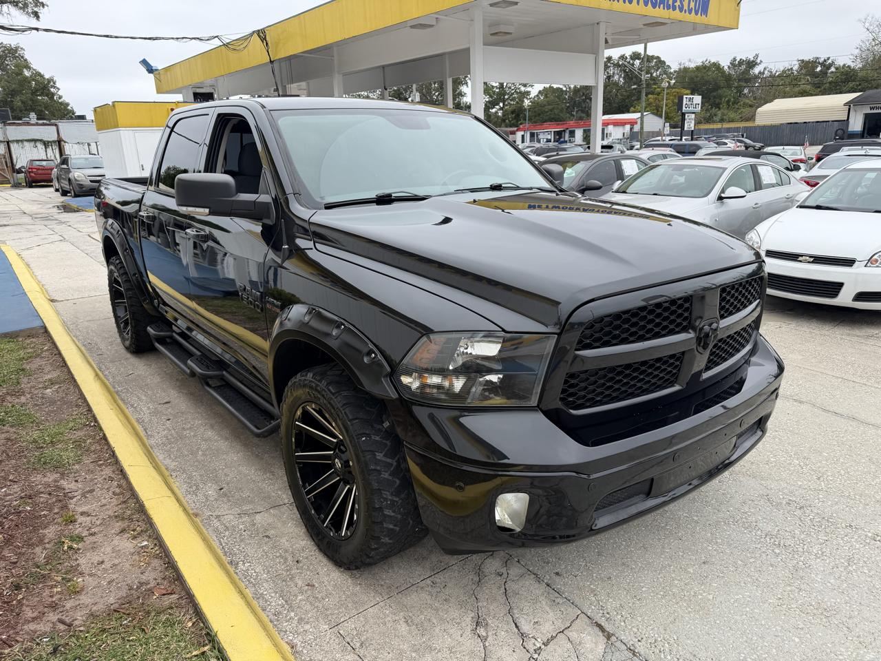 RAM 1500 SLT Crew Cab SWB 2WD 2018