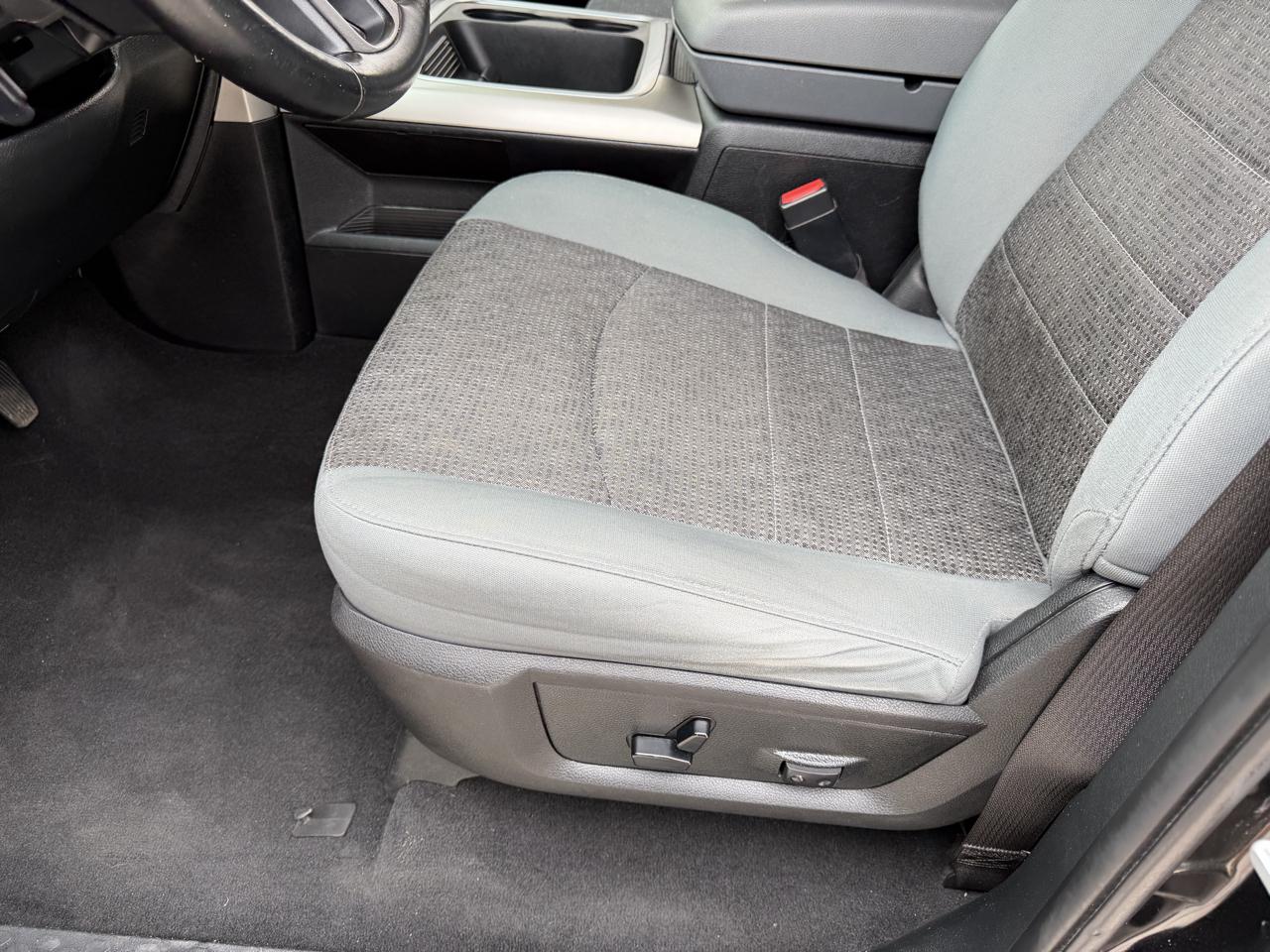 RAM 1500 SLT Crew Cab SWB 2WD 2018