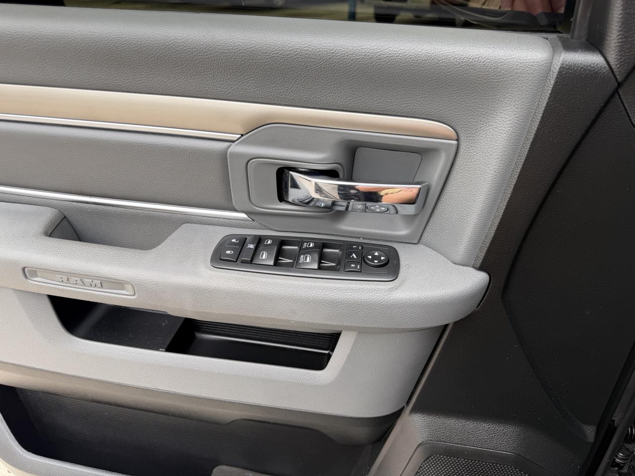 RAM 1500 SLT Crew Cab SWB 2WD 2018