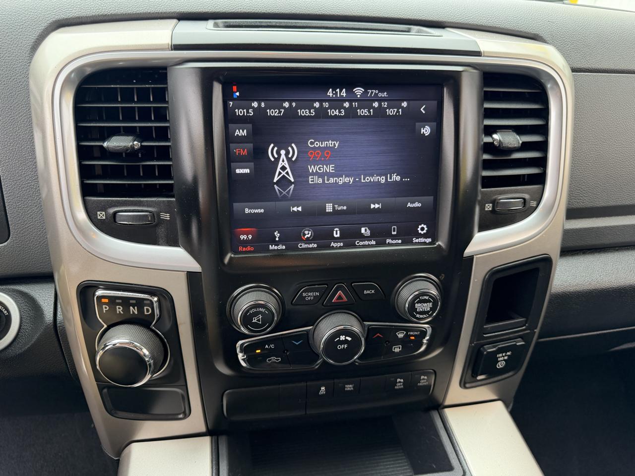 RAM 1500 SLT Crew Cab SWB 2WD 2018