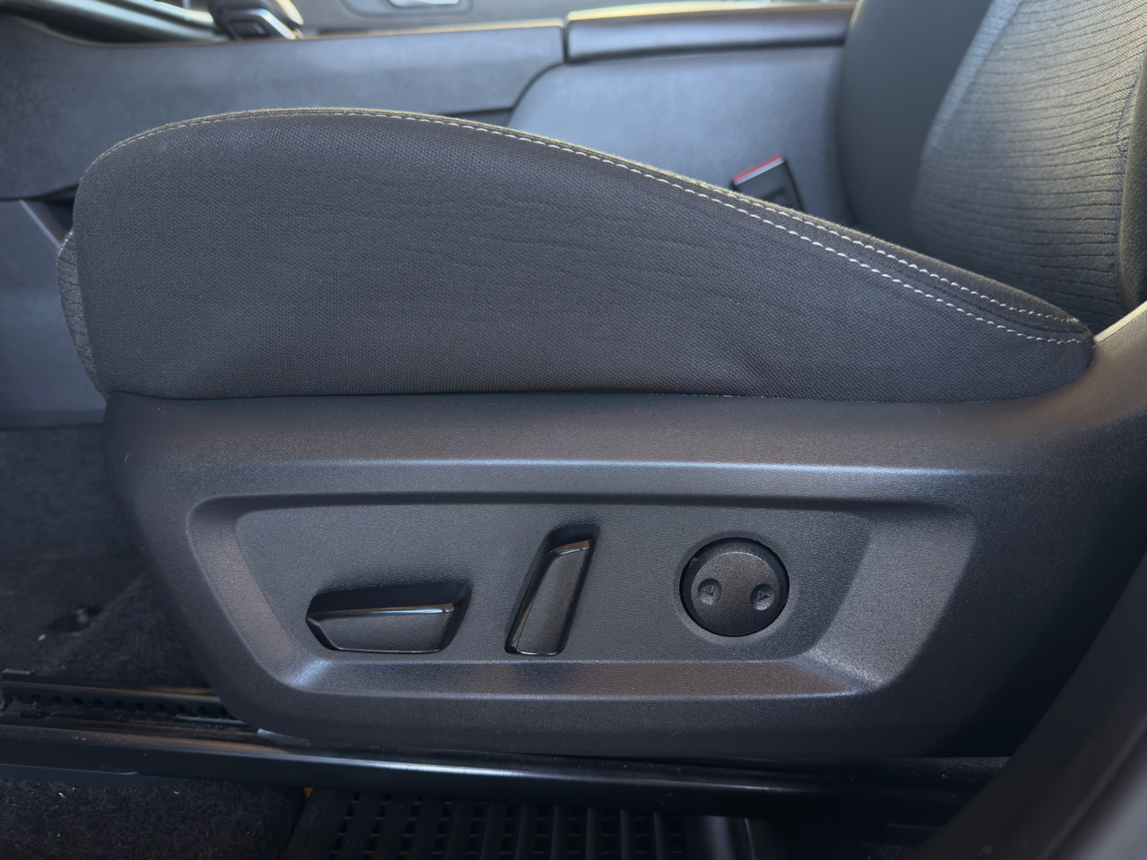 Nissan Rogue FWD SV 2023