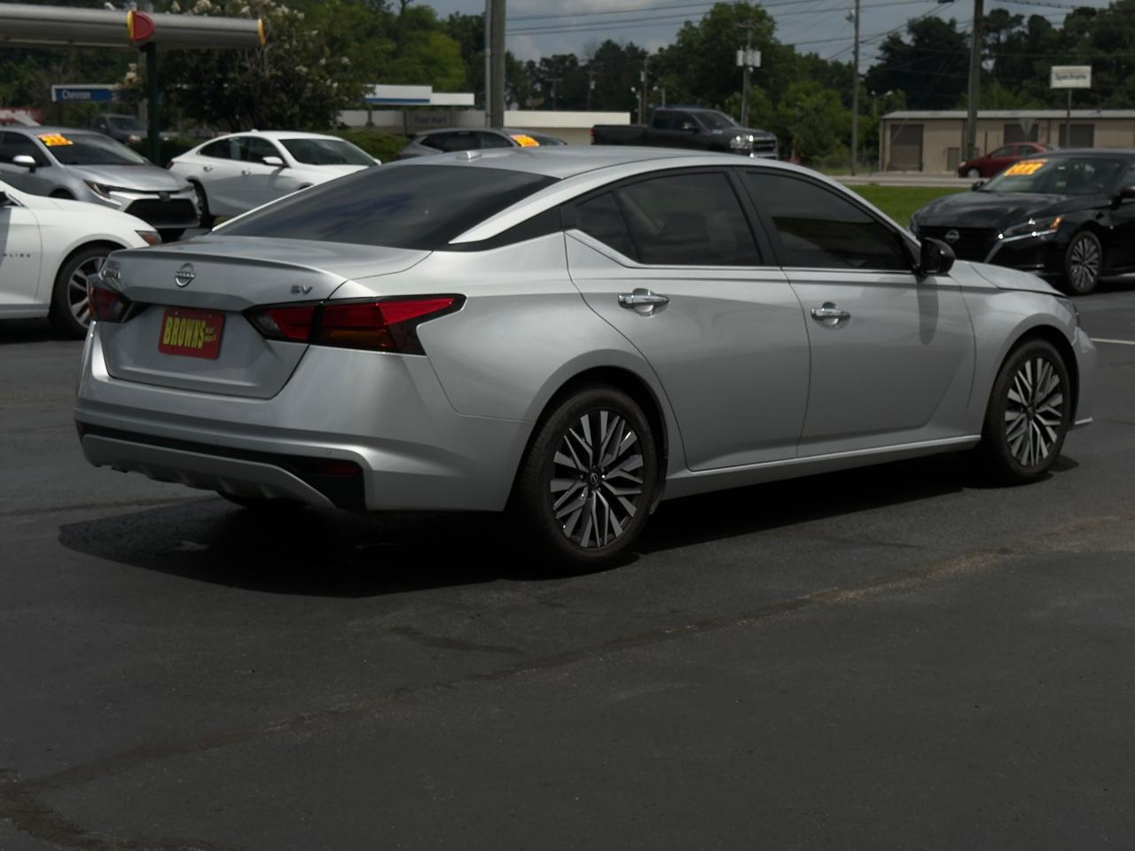 Nissan Altima 2.5 SV Sedan 2024