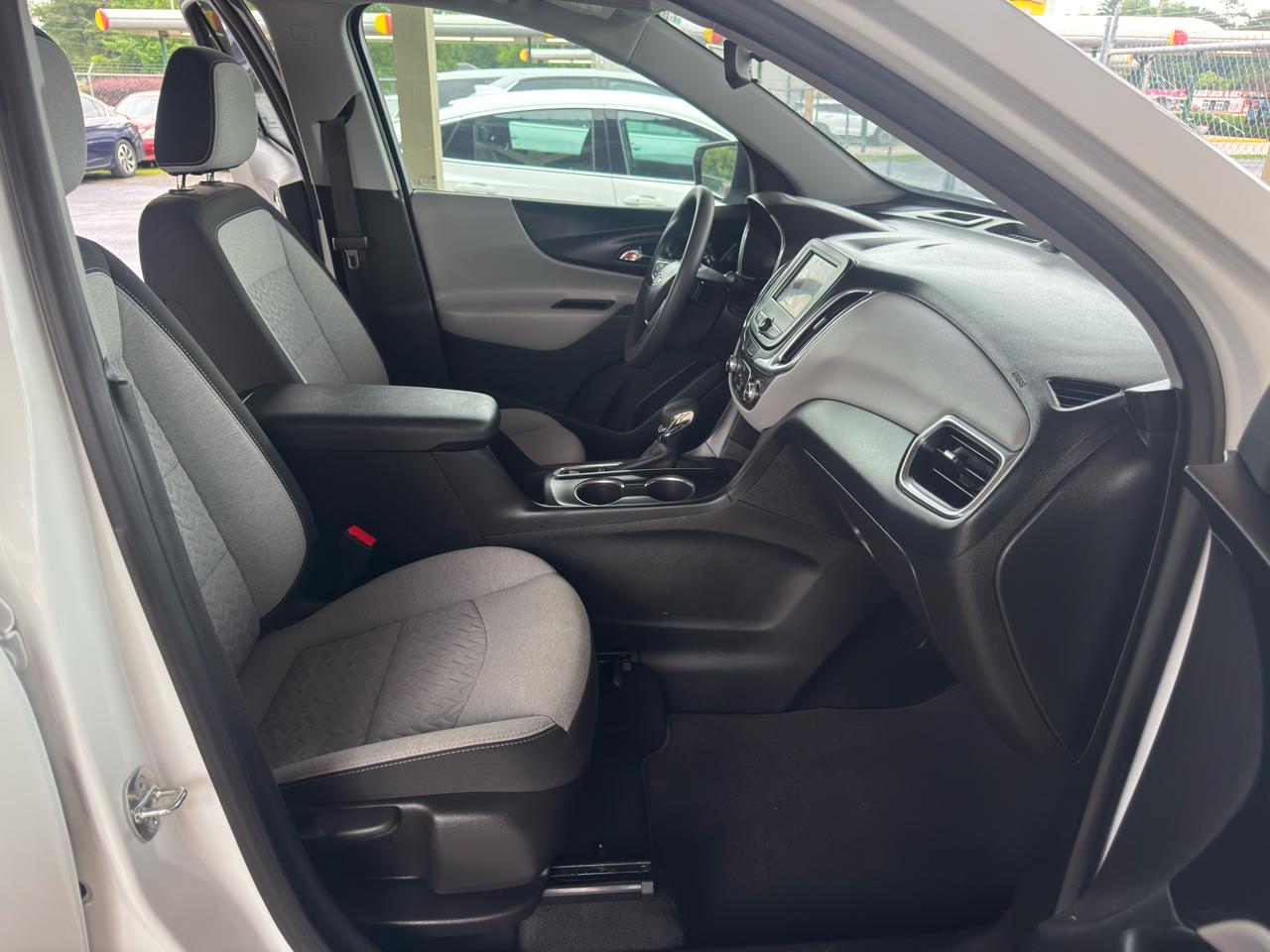 Chevrolet Equinox FWD 4dr LS w/1FL 2022