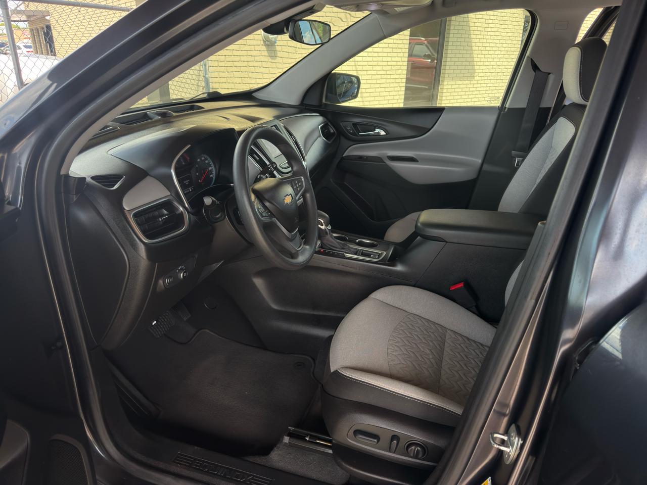 Chevrolet Equinox FWD 4dr LS w/1FL 2022