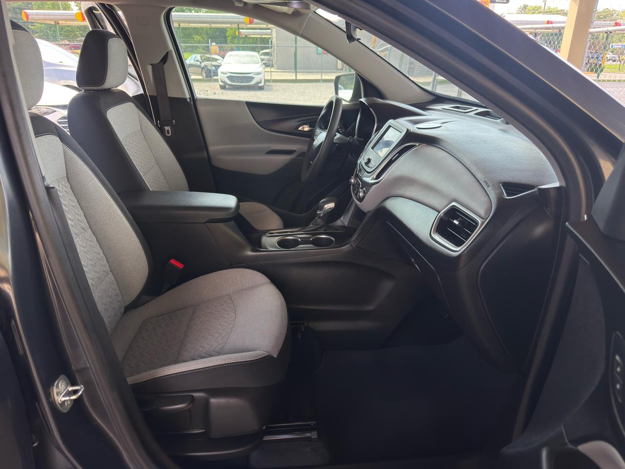 Chevrolet Equinox FWD 4dr LS w/1FL 2022
