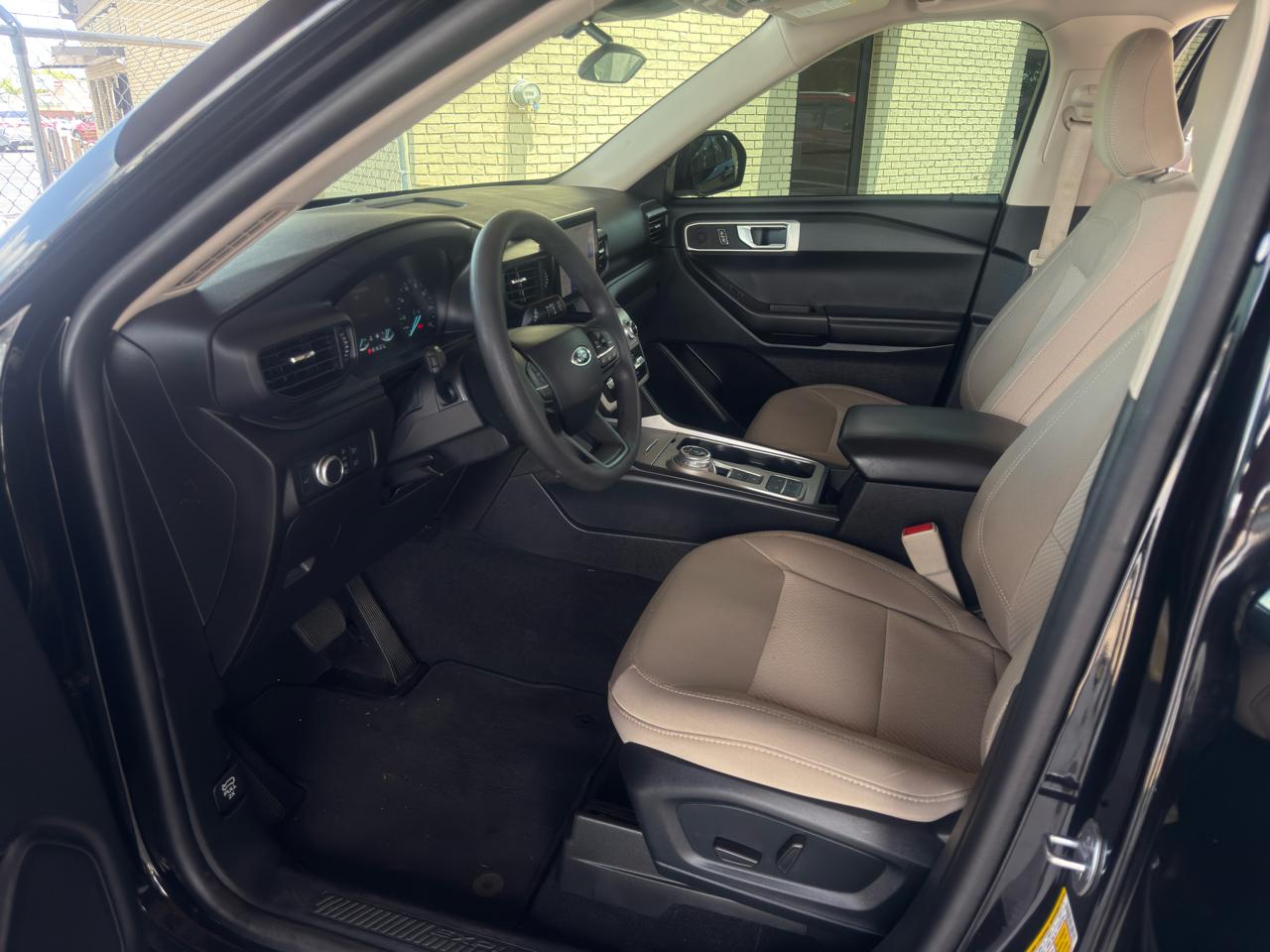 Ford Explorer Base RWD 2021