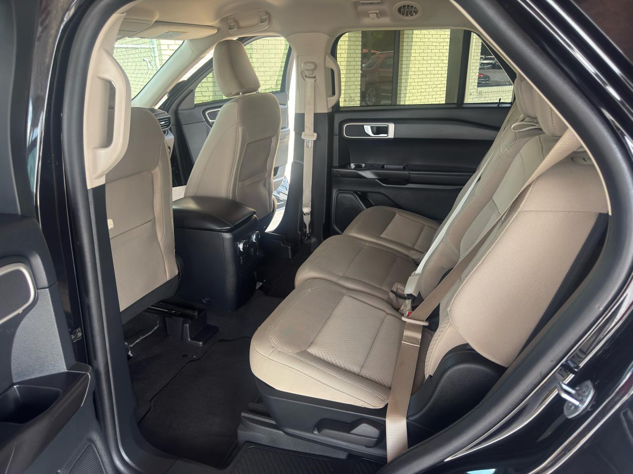 Ford Explorer Base RWD 2021