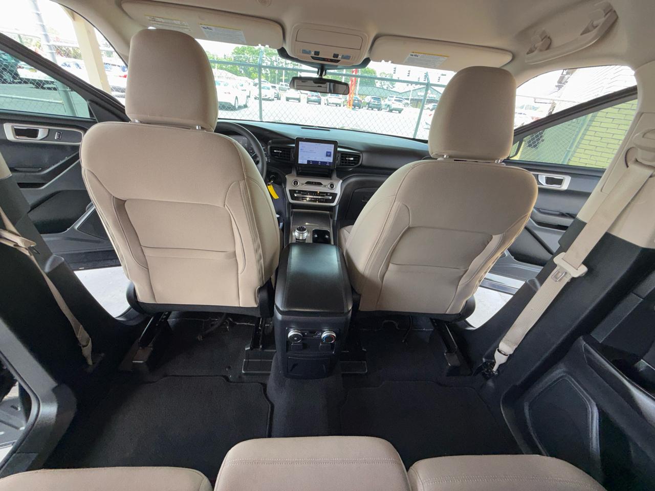 Ford Explorer Base RWD 2021