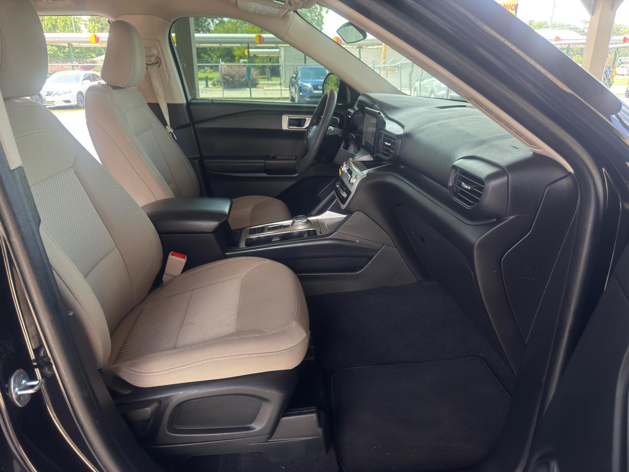 Ford Explorer Base RWD 2021