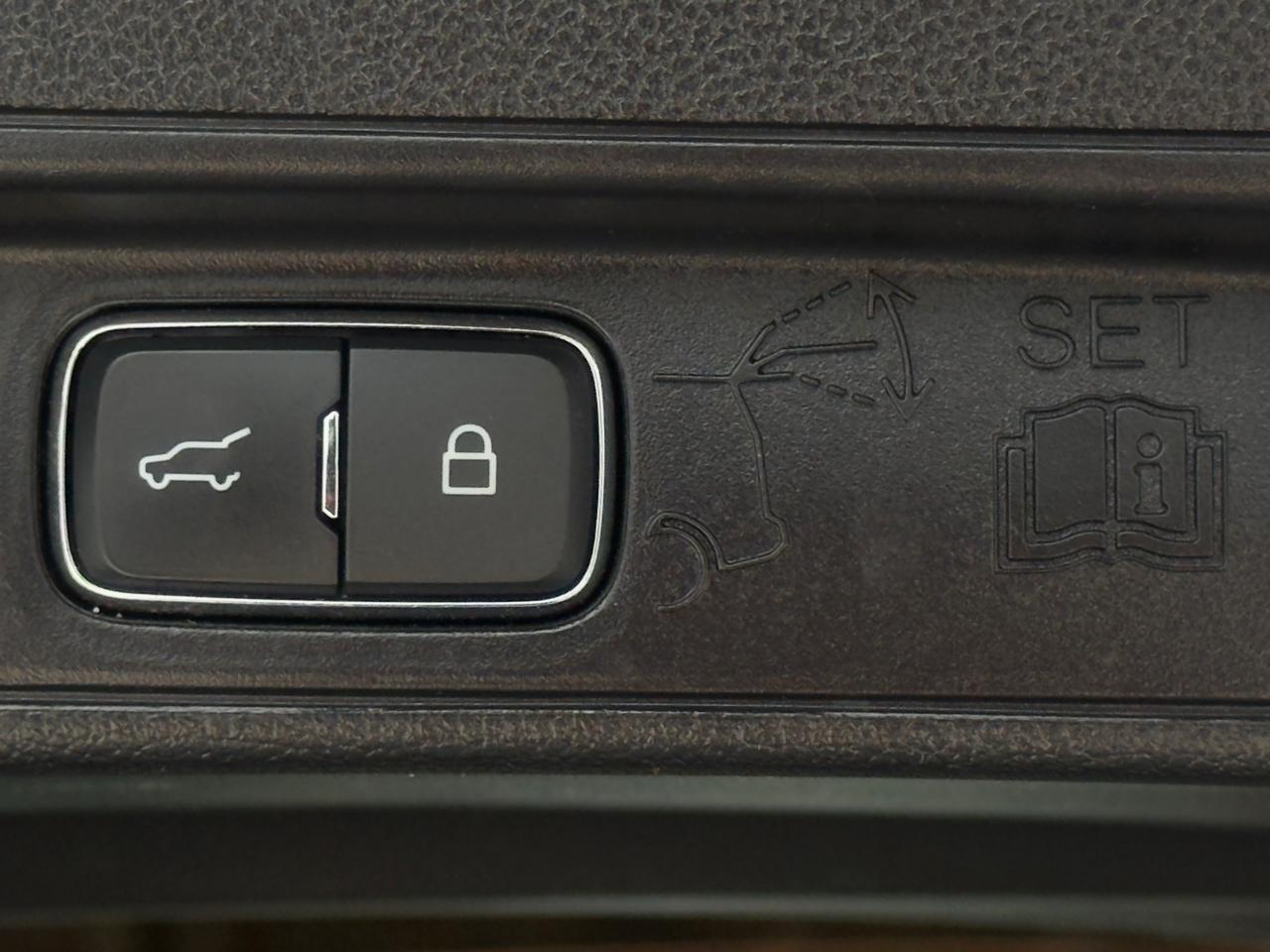 Ford Explorer Base RWD 2021