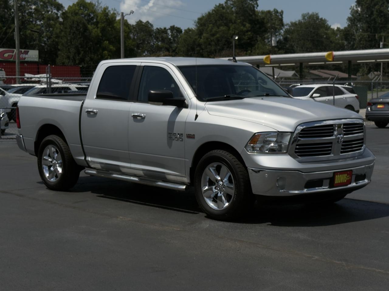 RAM 1500 2WD Crew Cab 140.5" Lone Star 2016