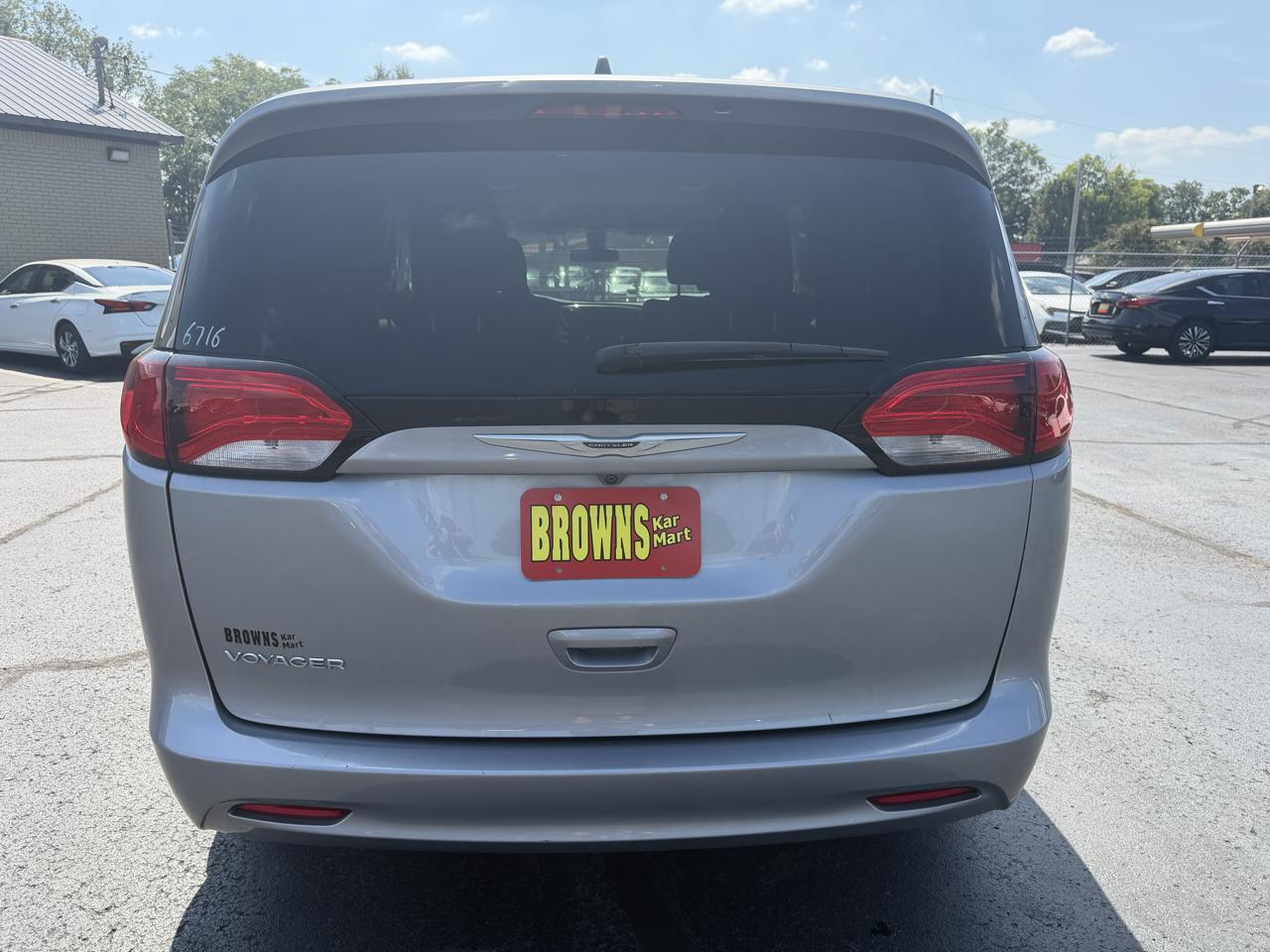 Chrysler Voyager LX FWD 2021