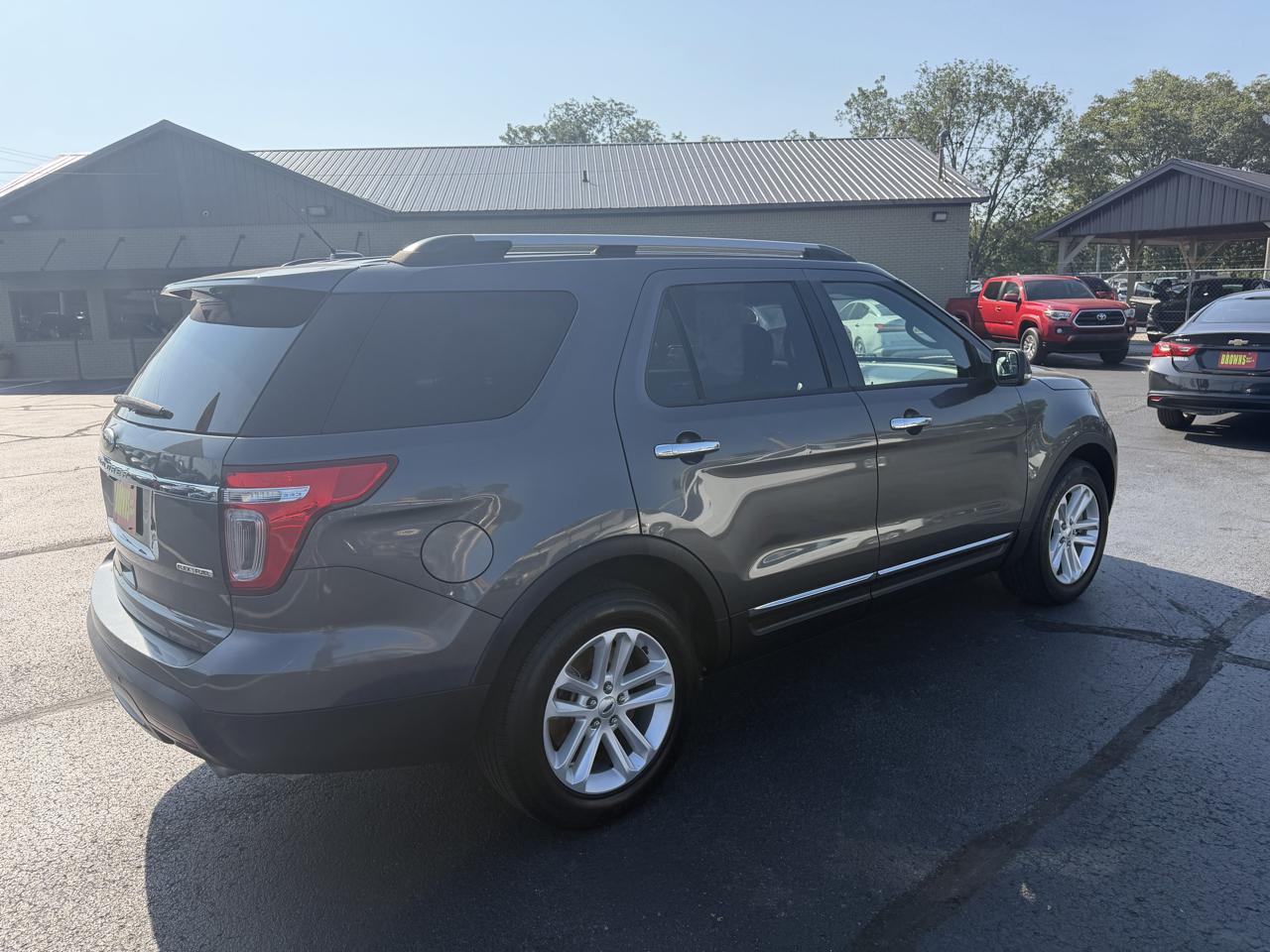 Ford Explorer FWD 4dr XLT 2015