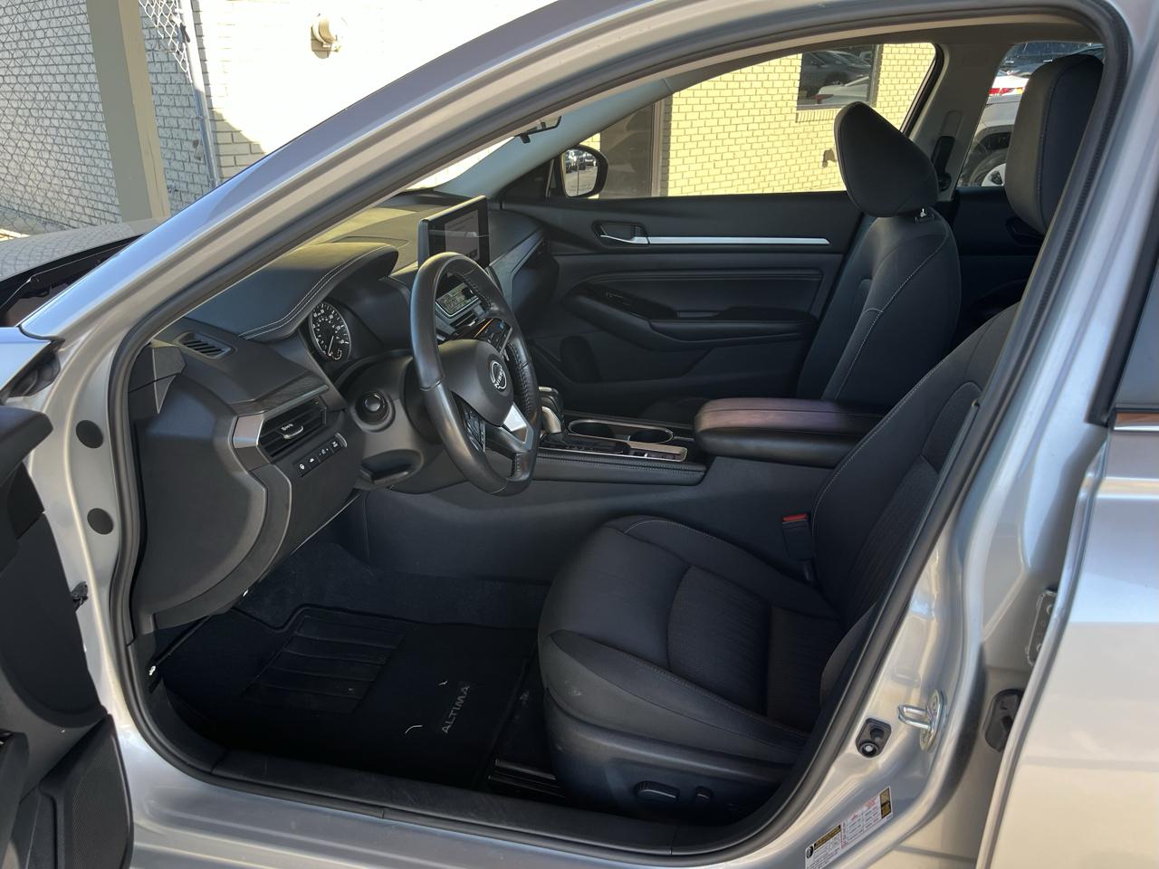 Nissan Altima 2.5 SV Sedan 2023