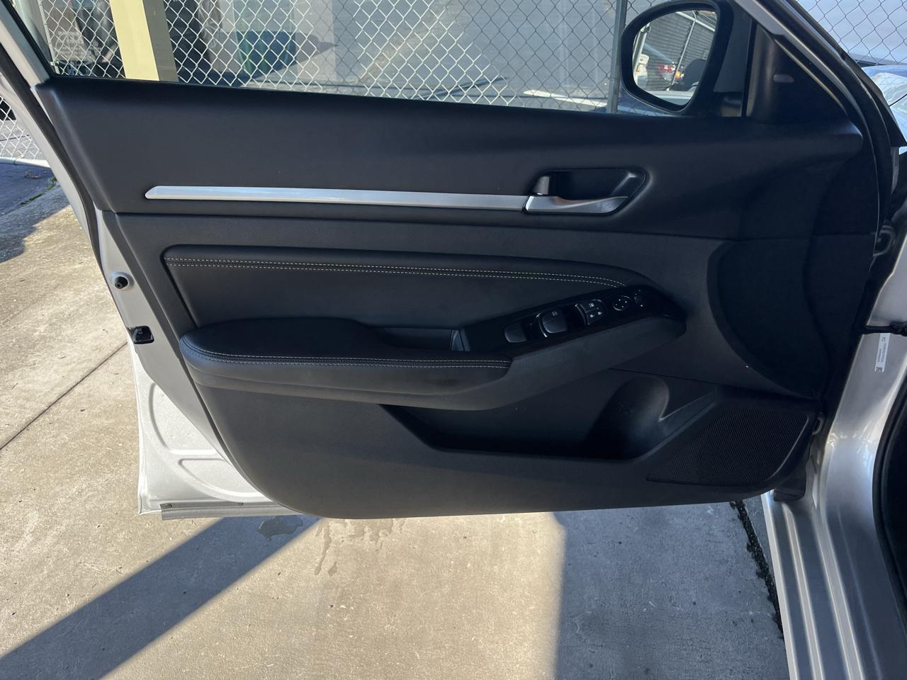 Nissan Altima 2.5 SV Sedan 2023