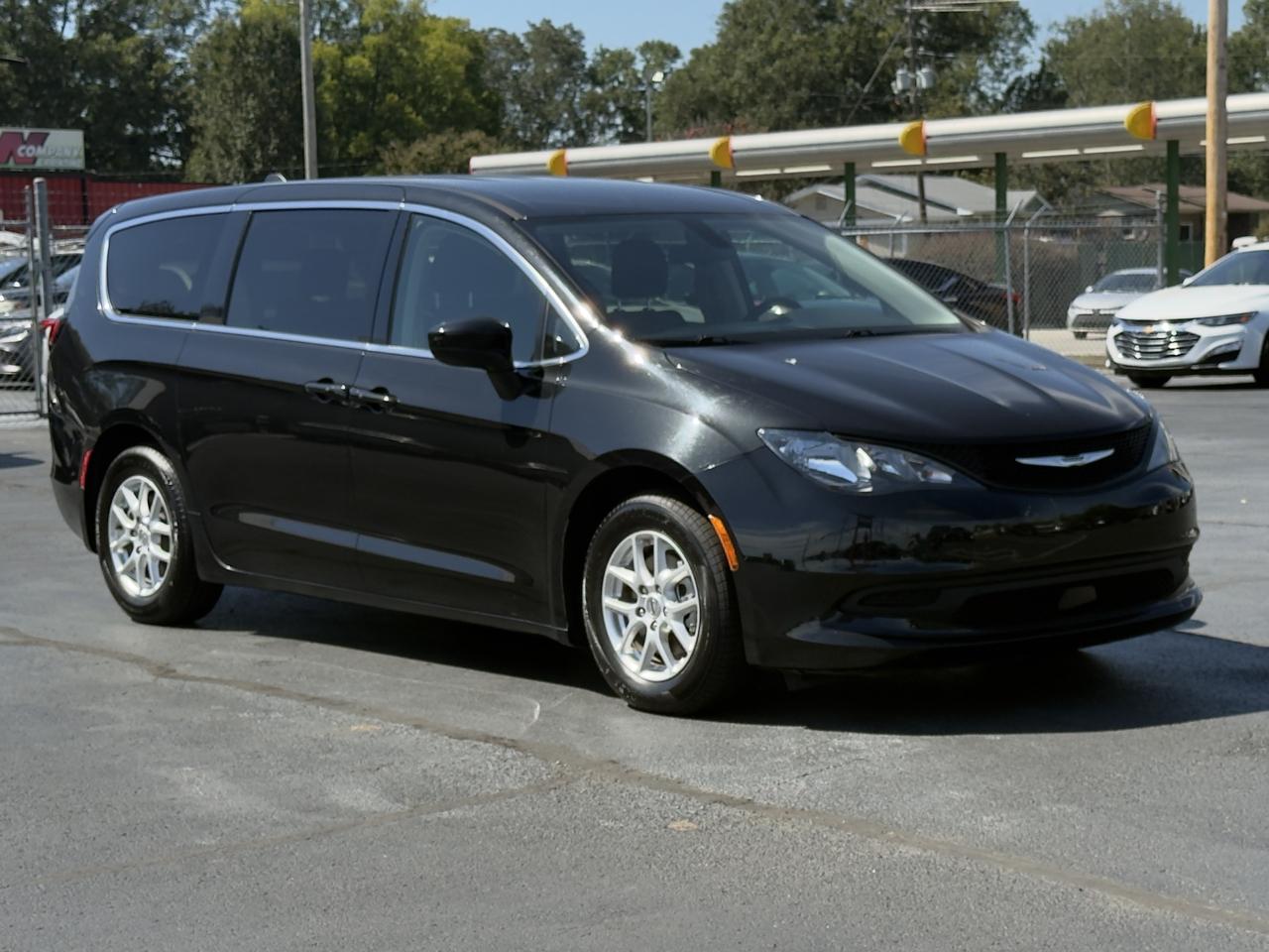 Chrysler Voyager LX FWD 2022