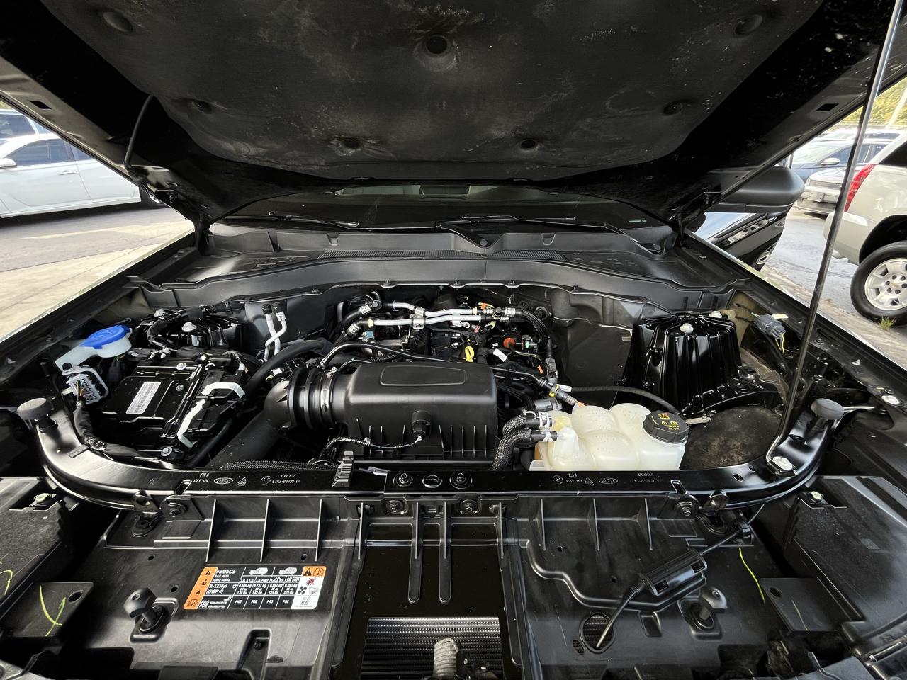 Ford Explorer Base 4WD 2023