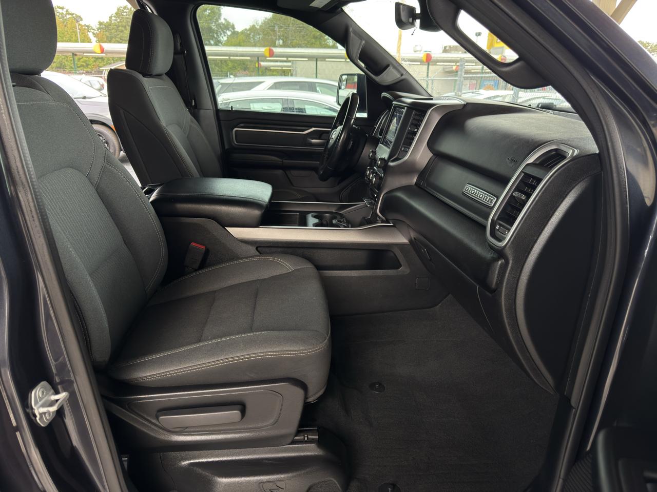 RAM 1500 Big Horn 4x2 Quad Cab 6'4" Box 2021