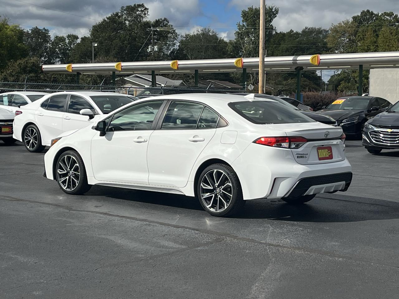 Toyota Corolla SE Nightshade CVT (Natl) 2022