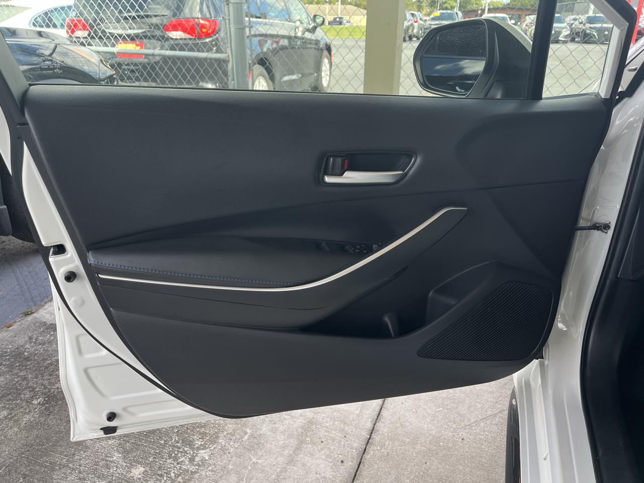 Toyota Corolla SE Nightshade CVT (Natl) 2022