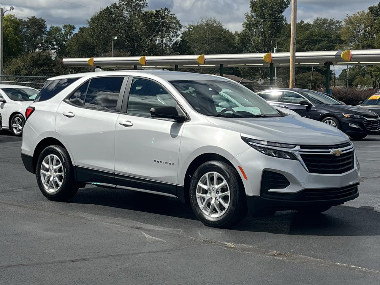 Chevrolet Equinox FWD 4dr LS w/1LS 2022