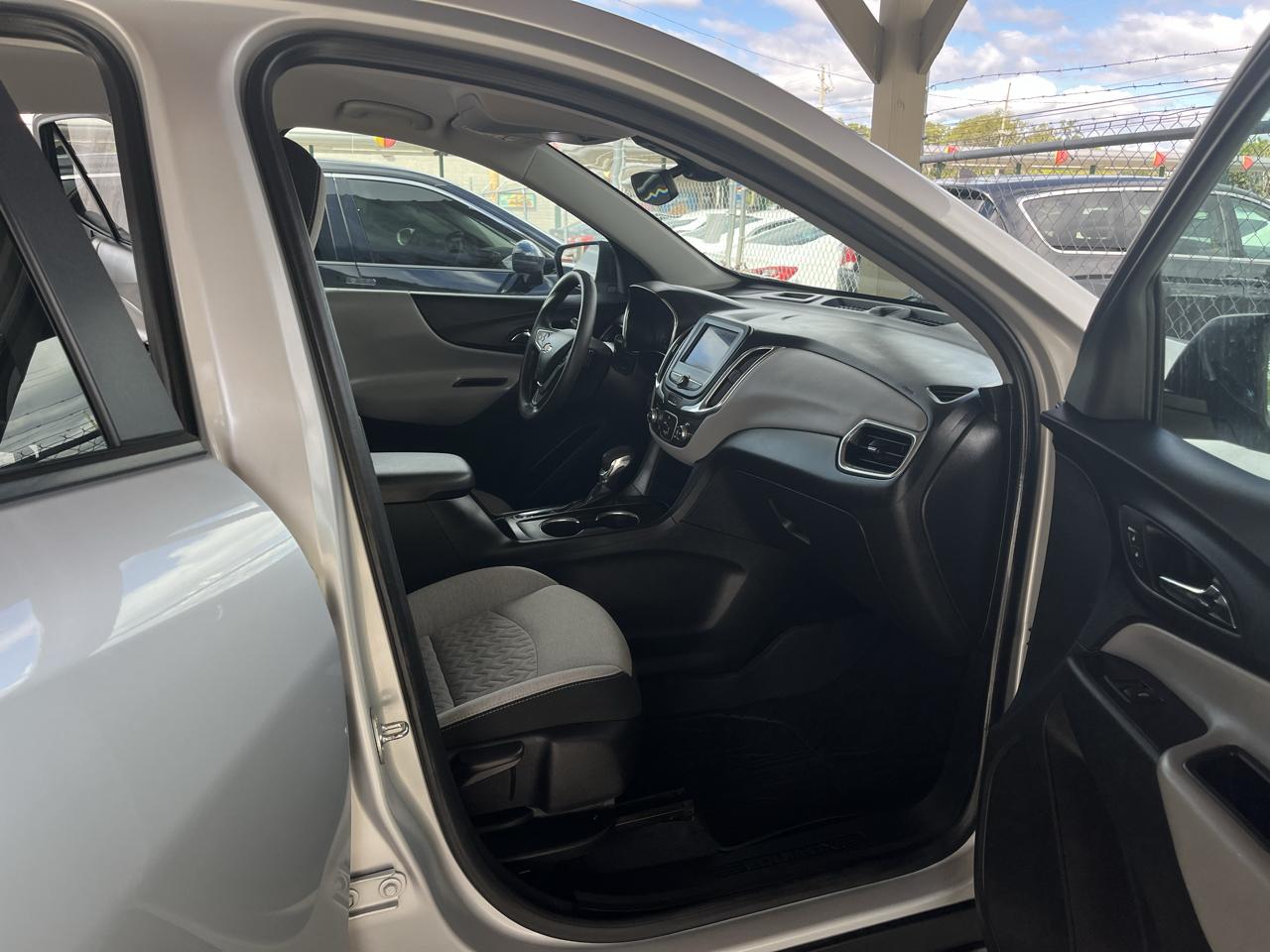 Chevrolet Equinox FWD 4dr LS w/1LS 2022